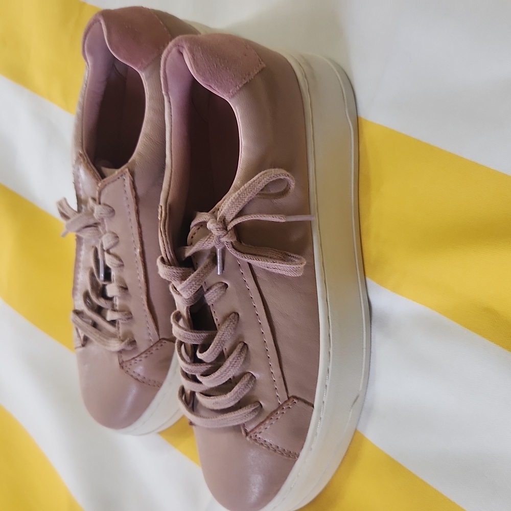 Caslon Pink Women,s Sneakers